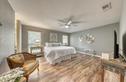 North San Antonio - SAT House | Chic Poolside Paradise