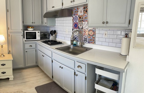 Davis Apartment | Chic Private Cottage with a pool and hot tub.