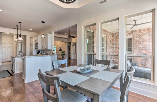 Pilot Point Villa | Chic Ranch Villa < 5 Mi to Lake Ray Roberts!