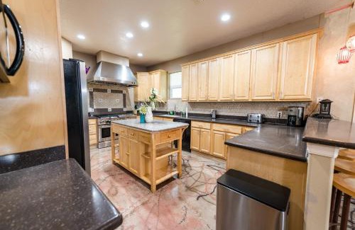 Interchange Square House | Chic Renovated Oasis- Disney & Universal Nearby home