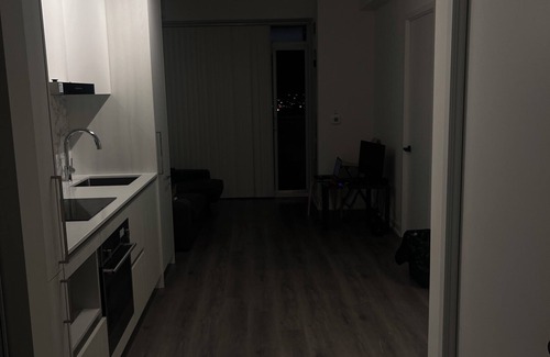 Vaughan Apartment | "Chic Retreat: Pet & Smoke-Friendly, Balcony Views, Prime Location!"