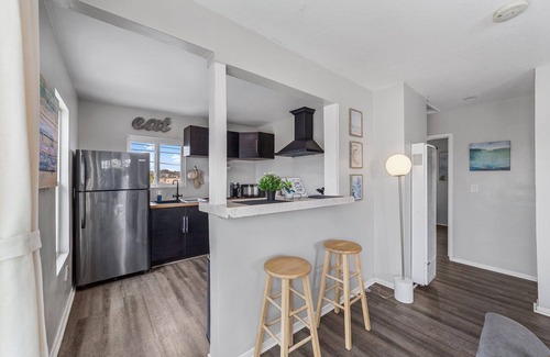 Logan Heights Apartment | Chic SD Gem WiFi Trolley Access Mins to Balboa,DT,Petco Park Pet Friendly!