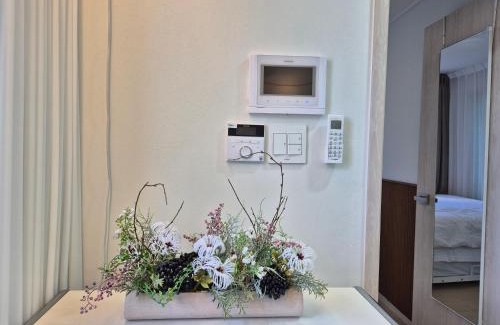 Hapjeong-dong Apartment | Chic Stay 홍대 합정 신촌 # 최대8인 # 신축 엘리베이터 # 무료짐보관 # 무료주차