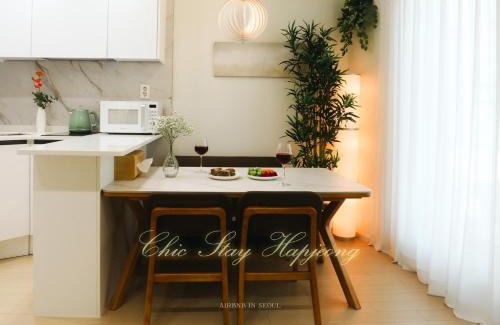 Hapjeong-dong Apartment | Chic Stay 홍대 합정 신촌 # 최대8인 # 신축 엘리베이터 # 무료짐보관 # 무료주차