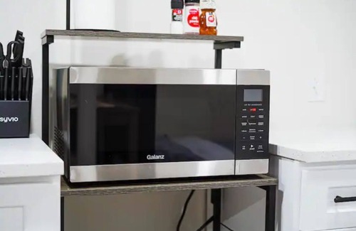 Cambria Heights Apartment | Chic Studio in Prime Location!