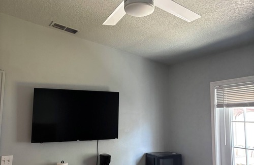 Land O' Lakes Apartment | Chic studio with AC and WiFi in fabulous Land O' Lakes
