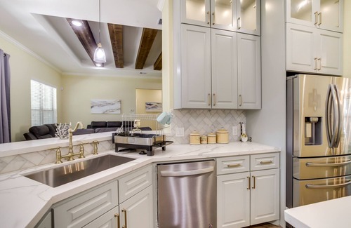 Tomball House | Chic Texas Abode w/Patio & Fenced-In Yard!