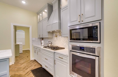 Tomball House | Chic Texas Abode w/Patio & Fenced-In Yard!