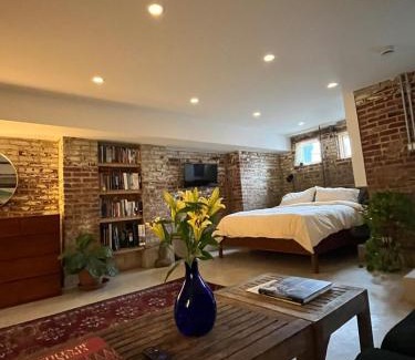 Dupont Circle Apartment | Chic Urban Pied a Terre in Heart of DC