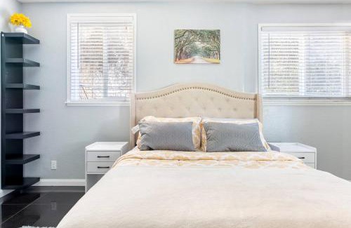 Oakland Apartment | Chic Victorian Oasis - Oakland Heart