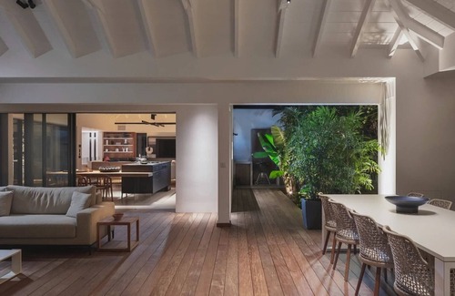 Lurin Villa | Chic Villa Located In The Caribbean Sunshine