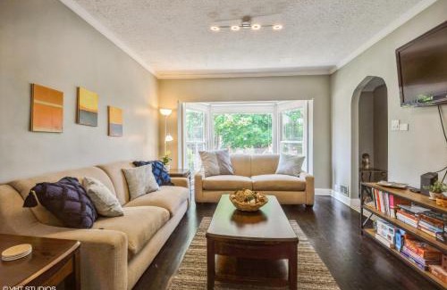 Chicago House | Chicago Big House