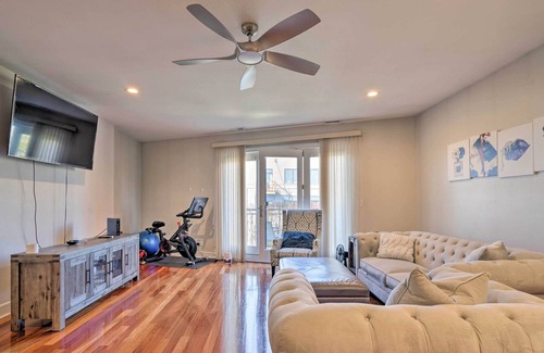 Douglas Condo | Chicago Condo Near Beaches, Parks & Downtown!