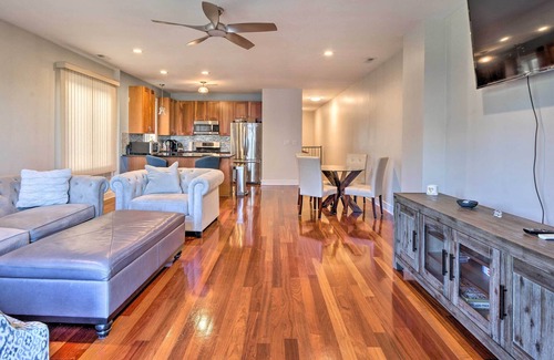 Douglas Condo | Chicago Condo Near Beaches, Parks & Downtown!