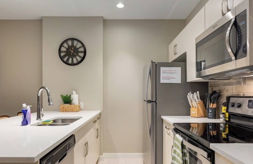 Cochrane Apartment | "Chickadee" 1BR Lower Suite in Cochrane
