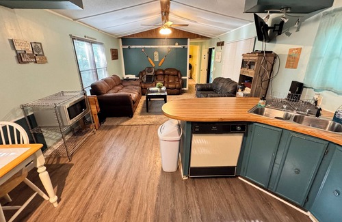 Cookson House | Chicken Creek Casa at Lake Tenkiller! .5 MILES TO LAKE, NOT 3.4!