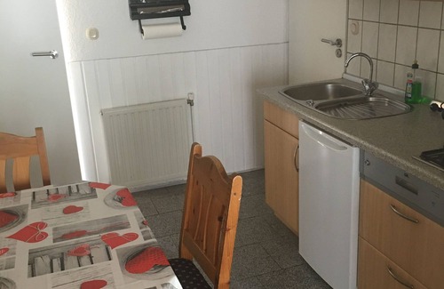 Bruinisse House | Child-friendly, cozy vacation home, by the sea, park, wifi free,