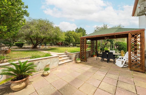 Sant'Anna Arresi House | Child-Friendly Holiday Home "Casa Kruger" with Large Garden and Terrace