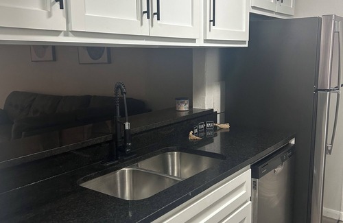 Tulsa Apartment | Chill host and convenient location