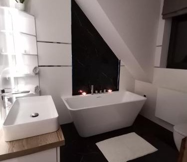 Płaska House | Chillout House Serwy