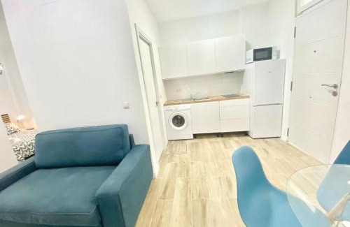 Almendrales Apartment | China Town Madrid 01