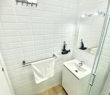 Almendrales Apartment | China Town Madrid 01