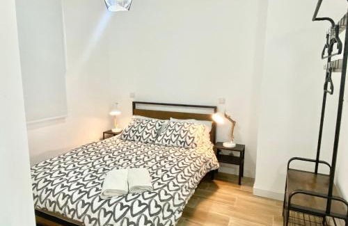 Almendrales Apartment | China Town Madrid 02