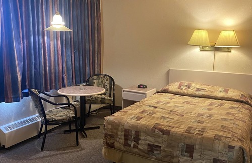 South Lethbridge Hotel | Chinook Motel