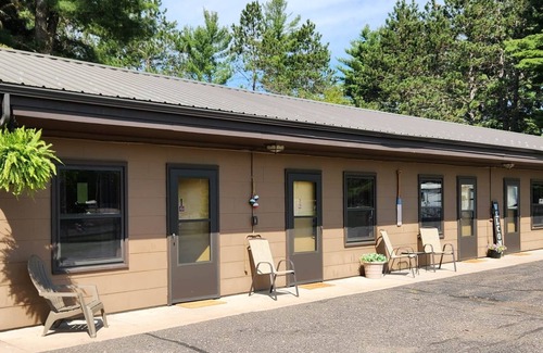 Hayward Apartment | Chip-Wa Lodging Room 1