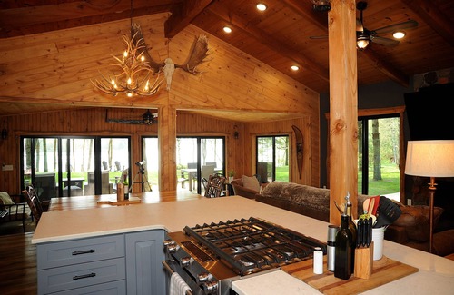 Hayward House | Chippewa Flowage Lakehouse! Spacious Luxury. Dock, Firepit, Grill & Smoker