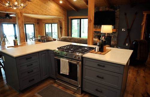Hayward House | Chippewa Flowage Lakehouse! Spacious Luxury. Dock, Firepit, Grill & Smoker