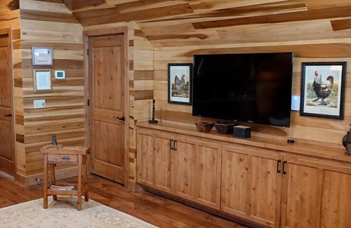 Waukomis House | Chisholm Trail Room at Buffalo Point