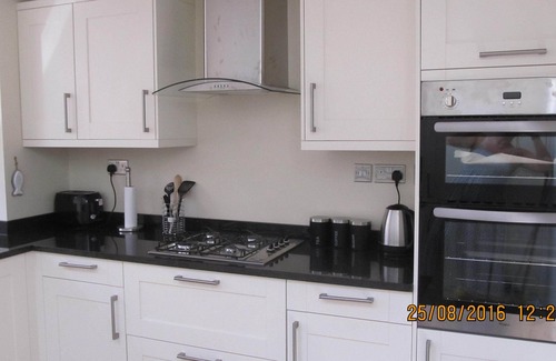 Whitstable House | Chloe Cottage - Family friendly fishermans cottage close to the beach and harbou