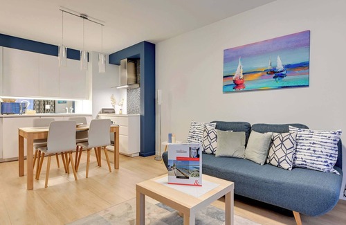 Old Town Apartment | Chmielna 63 | Beautiful Studio | Smart TV