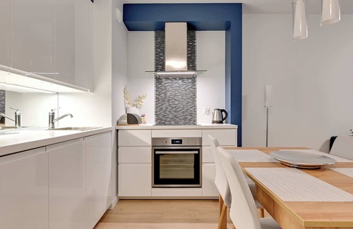Old Town Apartment | Chmielna 63 | Beautiful Studio | Smart TV