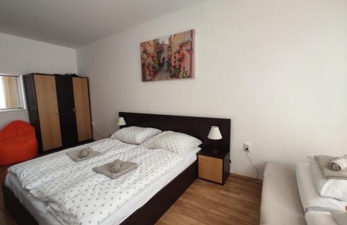 Tankovo Apartment | Chocolate Apartment on Sunny Day 6 Complex