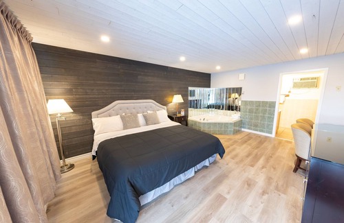 Niagara Falls Cabin | Choice Inn by the Falls