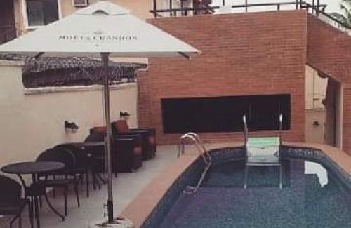 Ikeja Cabin | Choice Suites 111 - Diplomat