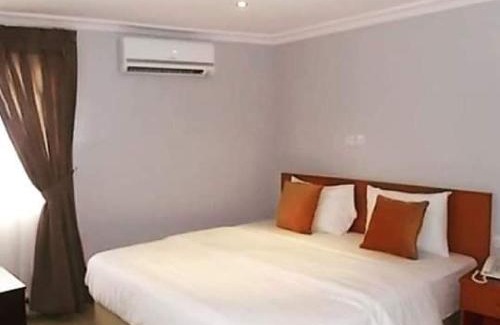 Ikeja Cabin | Choice Suites 111 - Diplomat