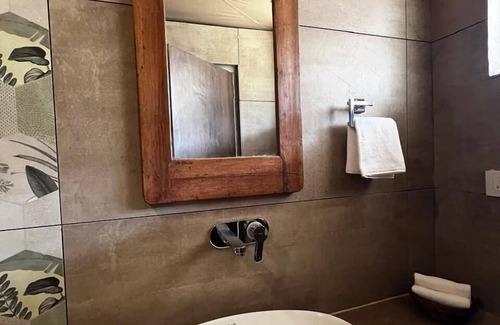 Jhiri Hotel | Chokhiwadi Forest Retreat