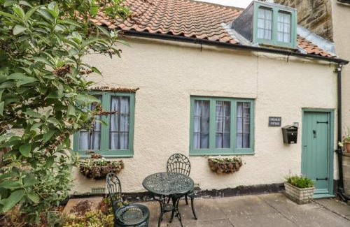 Ruswarp House | Cholmley Cottage