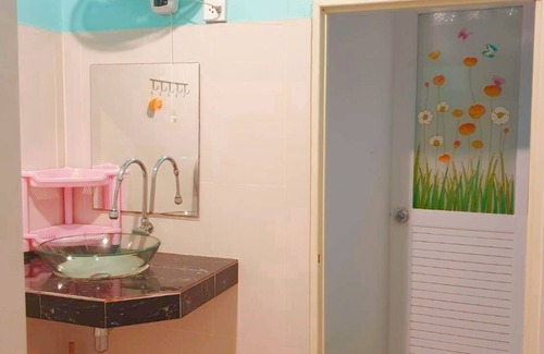 Rayong House | Chomlay Restaurant & Room for Rent