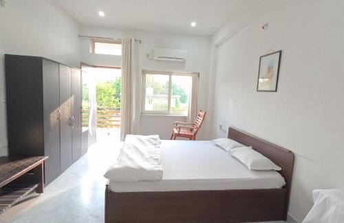Udaipur Apartment | CHOUDHARY WHITE HOUSE Udaipur