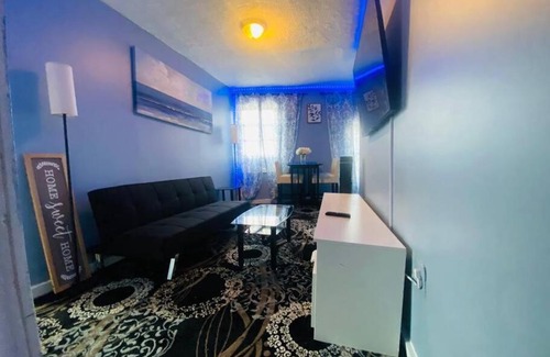 Downtown Baltimore Apartment | CHRIS LUXURY HOME