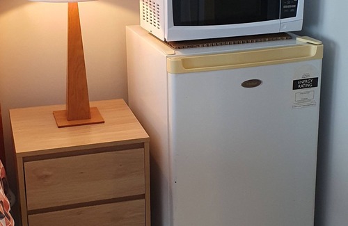 Christie Downs House | Christies Cove Family Home with heated Spa and Pool for 8 people