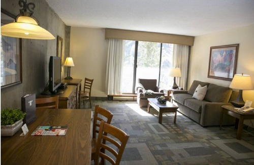 Salt Lake Mountain Resorts Apartment | Christmas at Snowbird, Dec 23 - 30 2023. Be First to Ski the Amazing Powder!