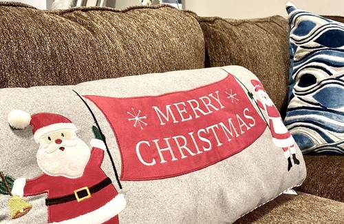 Flowery Branch House | Christmas Decorated 6 beds house near Lake Lanier
