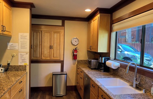 Dollar Point Condo | Christmas in Tahoe- 4 Bedroom in Chinquapin. Walking distance to Lake