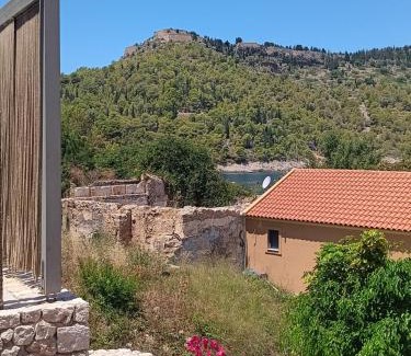Frourion Hotel | Chromata Assos Villas Kefalonia