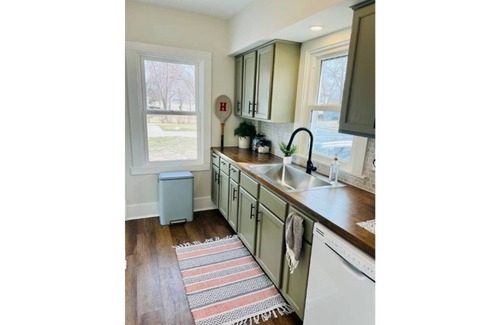 Grand Island House | Chubs Cottage